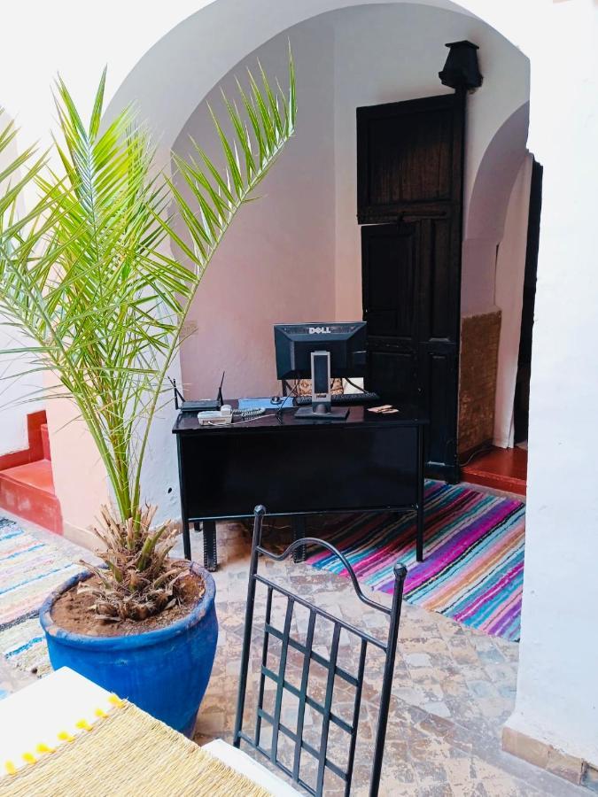 Riad Dar Lilas Marrakesh Exterior photo